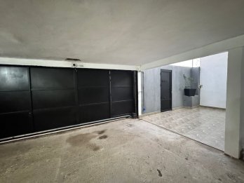 Carlos Darwin al 300. Moderna casa en venta zona thompson 0