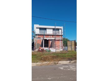 Terrenos de 625 m2 en Oro Verde sobre asfalto
