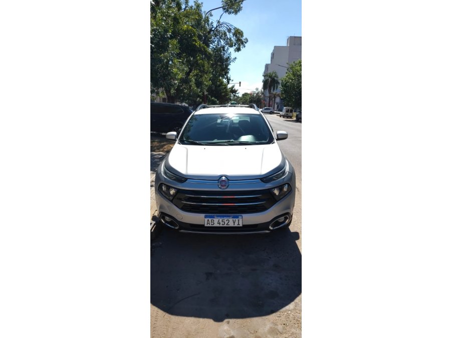 FIAT TORO 4X4 IMPECABLE 90 MIL KM