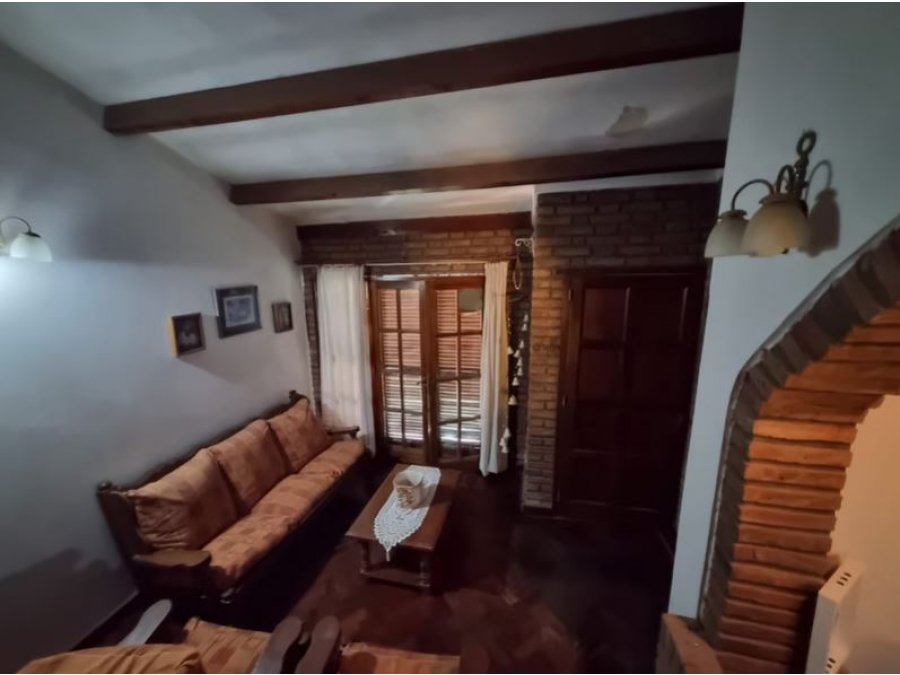 Gran casa.. excelente ubicación y orientación este