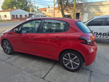 208 allure 1.6 2017 84.000km. Vendo o permuto mayor-menor