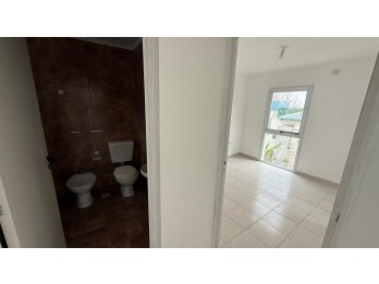 SE VENDE DEPTO DE 1 DORM EN ORO VERDE, IDEAL P INVERSIÓN.