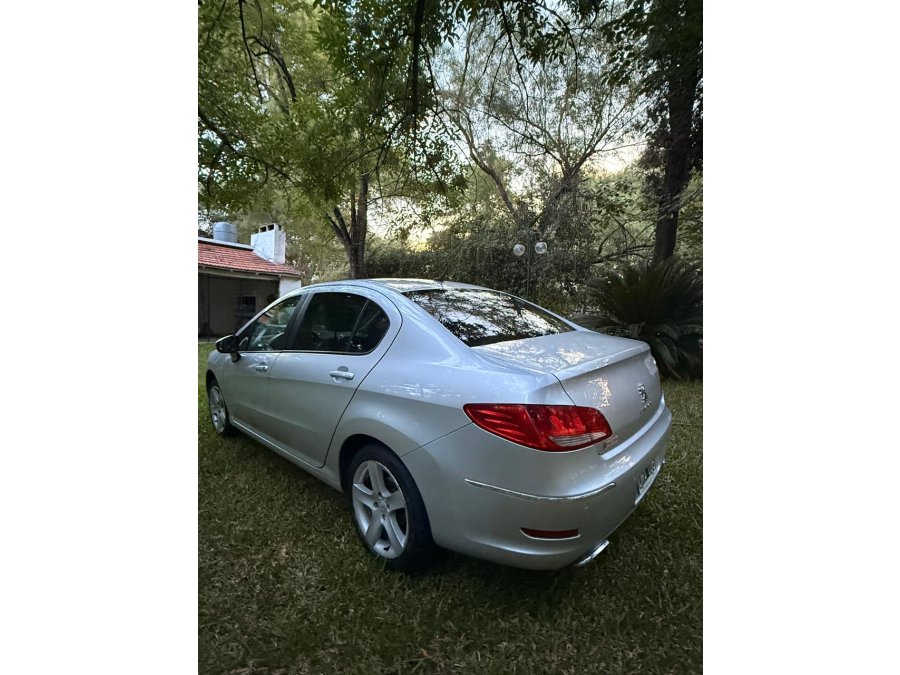 Dueño vende Peugeot 408 full allure+2.0nav año 2015