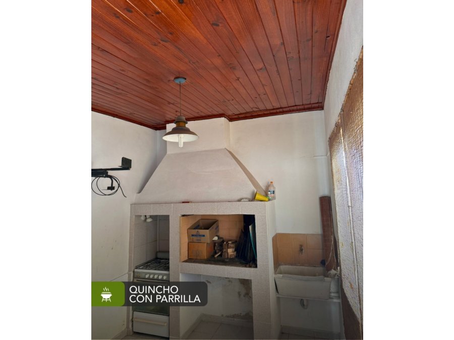 Casa en venta con pileta y patio
