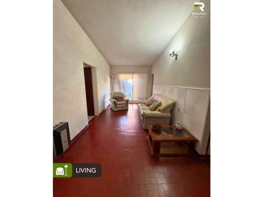 Casa en venta con pileta y patio