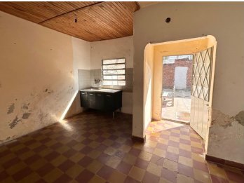 ✅VENDO CASA A RECICLAR ZONA AV RAMÍREZ Y PASTEUR U$D49.000🔥
