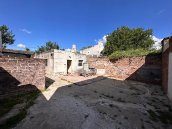 ✅VENDO CASA A RECICLAR ZONA AV RAMÍREZ Y PASTEUR U$D49.000🔥