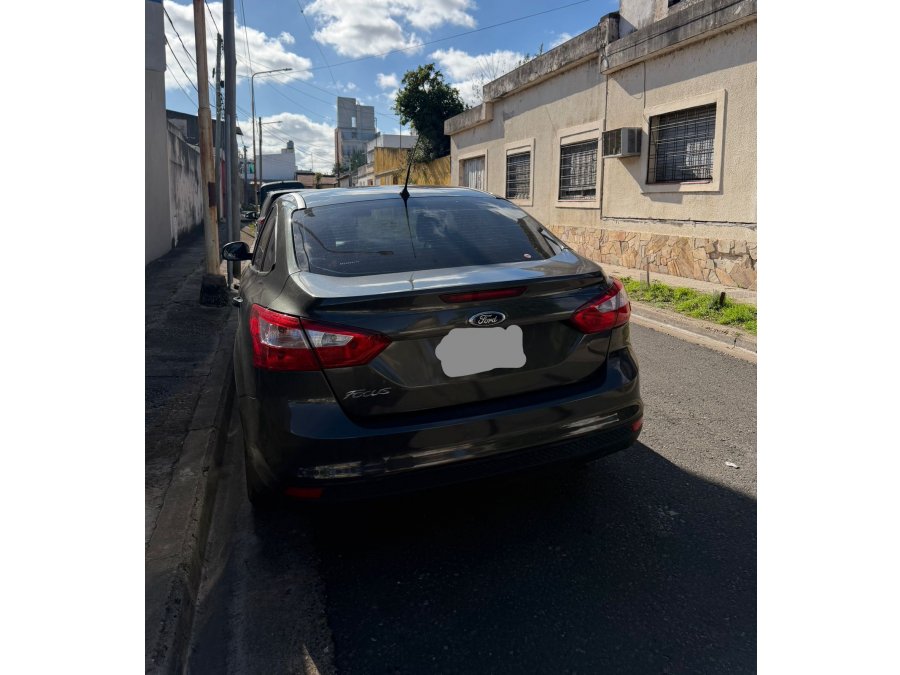 Ford Focus Sedan 1.6l 126.000km