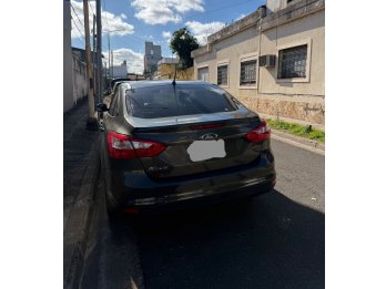 Ford Focus Sedan 1.6l 126.000km