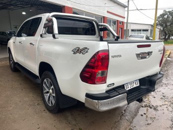 Hilux Srx 4*4 2016 250.000km. Vendo o permuto mayor-menor