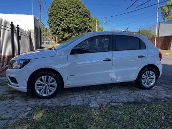 VENDO VOLKSWAGEN GOL TREND 1.6 MSI AUTOMATICO 2021