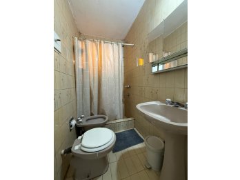 División de los Andes y Santos Domínguez - Casa en Venta