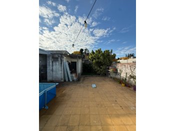 División de los Andes y Santos Domínguez - Casa en Venta