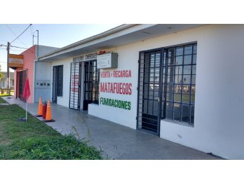 alquilo local en colonia avellaneda