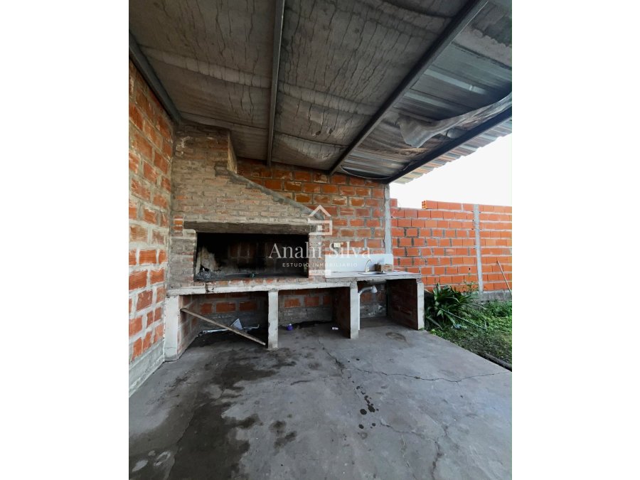 Casa en venta calle Neuquén