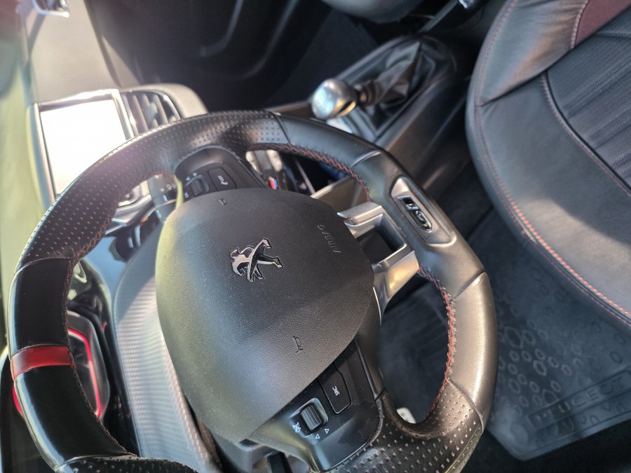 Peugeot 208 GT FRANCES 2016 Tope de Gama