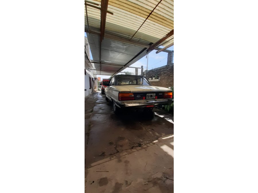 FORD FALCON GHIA ´83