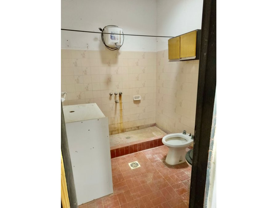 CASA REFACCIONAR CON GRAN TERRENO SAN BENITO