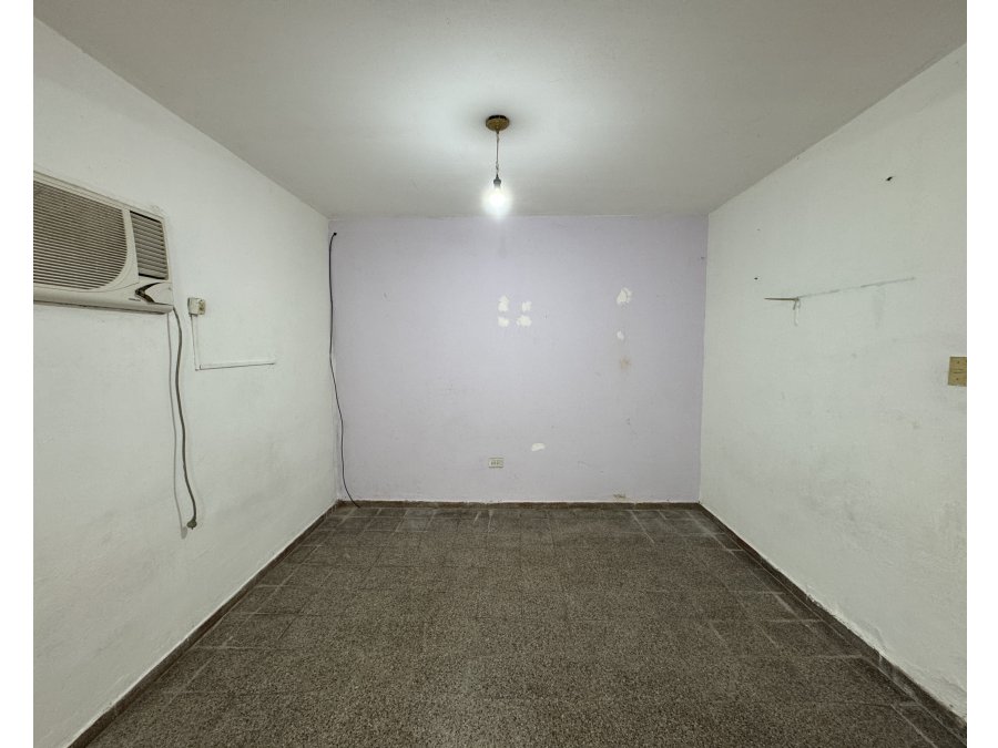 VENTA - CASA DE 2 DORMITORIOS - ZONA PARANA 20