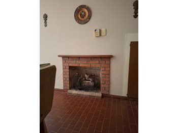 SE VENDE CASA DE 3 DORMITORIOS 2 BAÑOS QUINCHO 2 COCHERAS