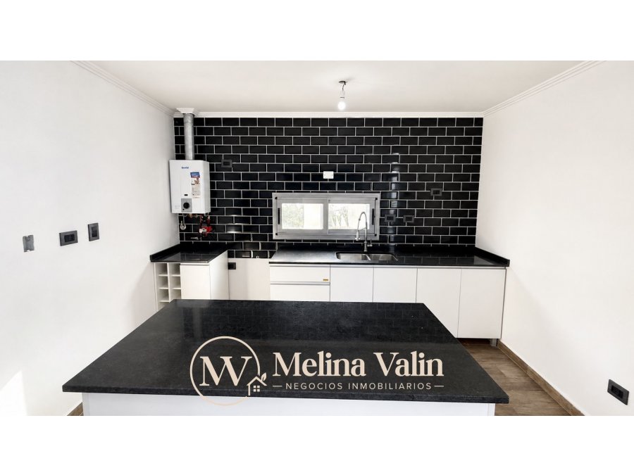 SE ALQUILA CASA PREMIUM EN ZONA SUR, 3 DORM, PATIO Y COCHERA