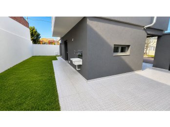 SE ALQUILA CASA PREMIUM EN ZONA SUR, 3 DORM, PATIO Y COCHERA