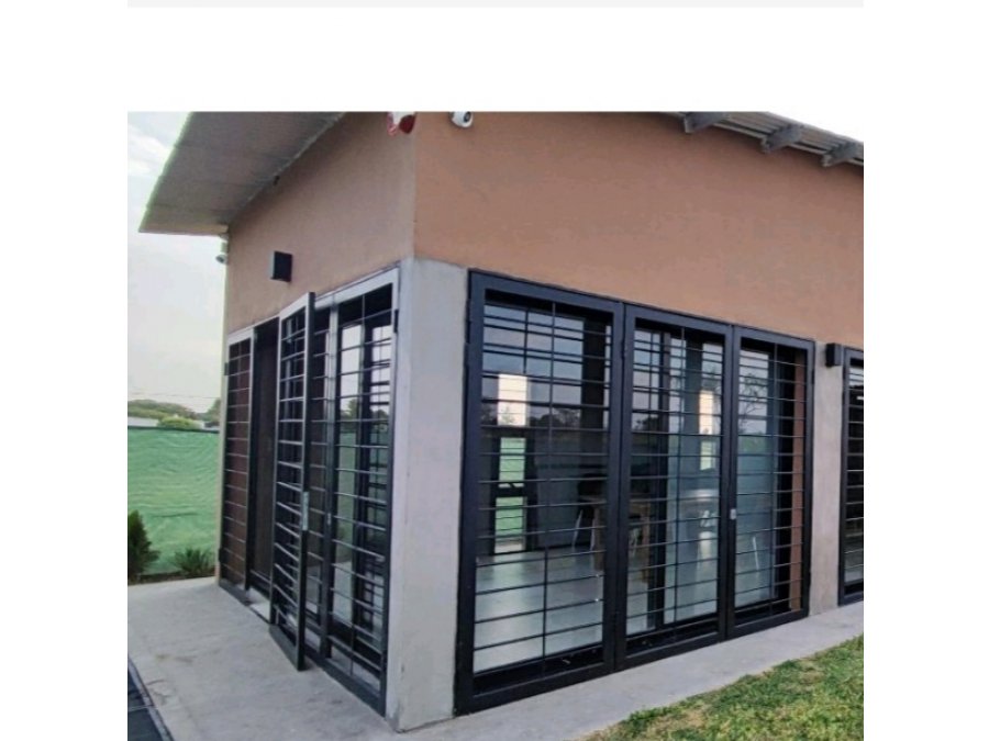 Vendo casaquinta Colonia Avellaneda
