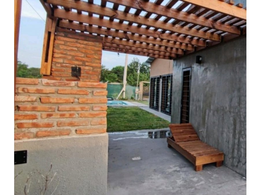 Vendo casaquinta Colonia Avellaneda
