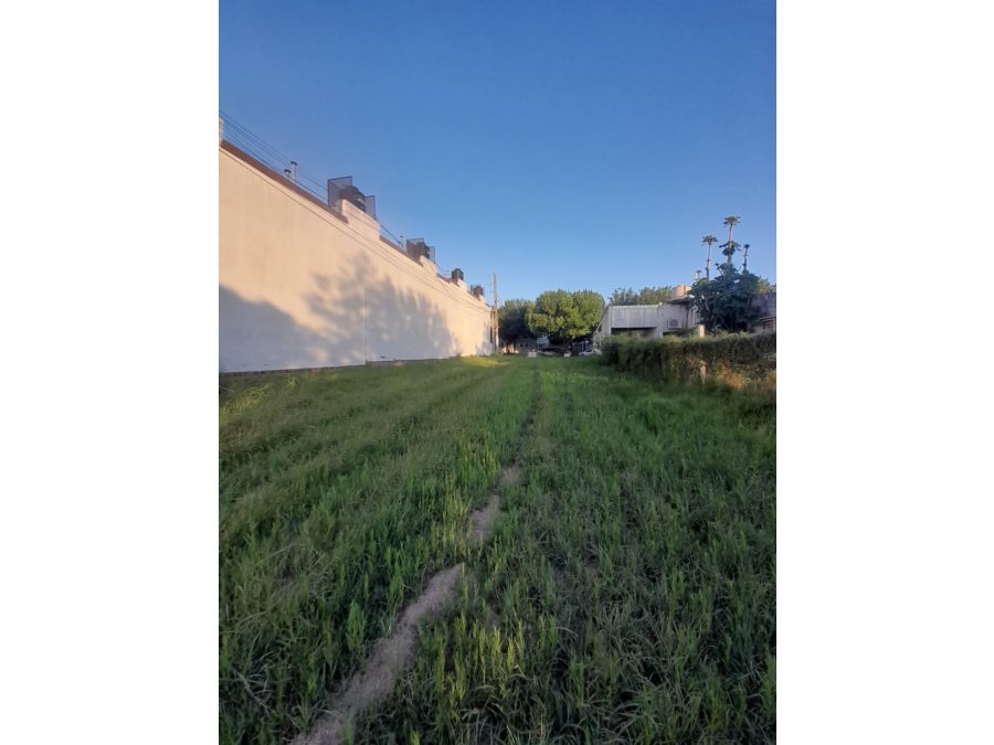 VENDO TERRENO DE GRAN TAMAÑO A 3 CUADRAS DEL POLI DEOROVERDE