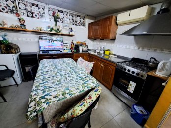 Venta casa 3 dormitorios 3 cocheras zona Fuerza Aerea