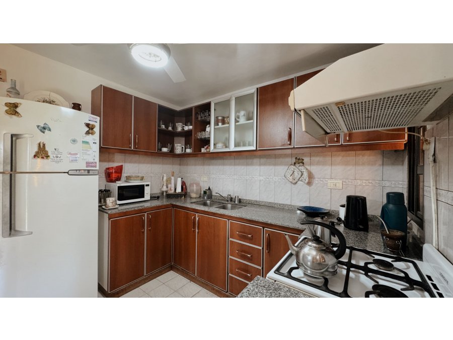 Venta casa 4 dormitorios con cochera y pileta Apta Credito
