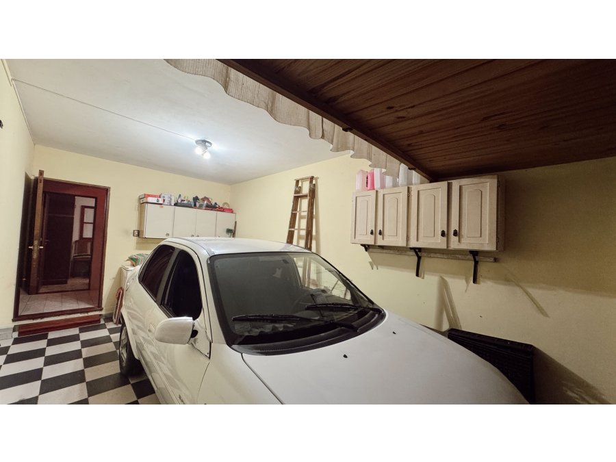 Venta casa 4 dormitorios con cochera y pileta Apta Credito