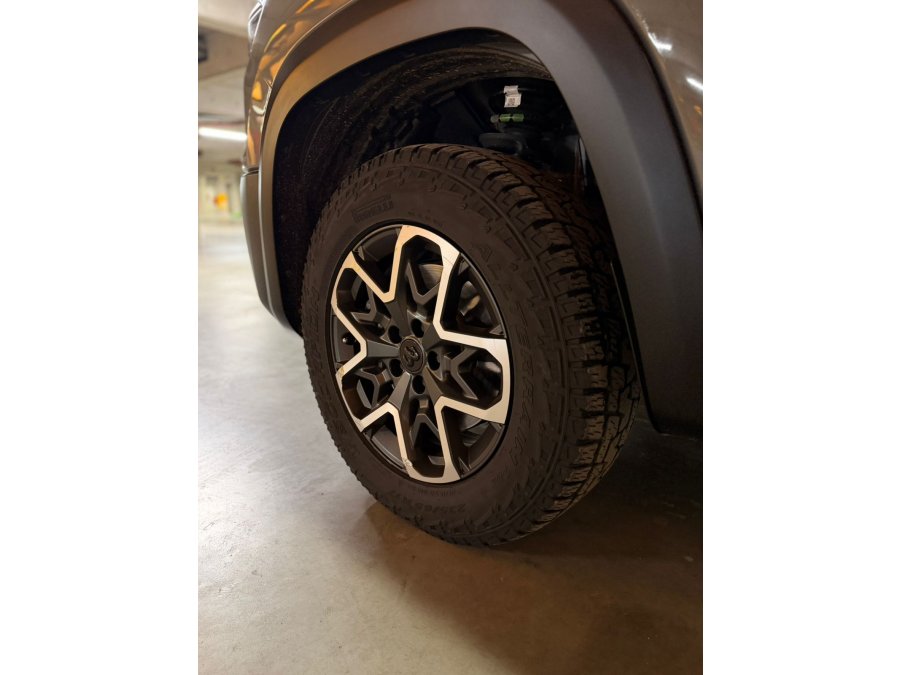 VENDO RAMPAGE REBEL CON 24 MIL KM