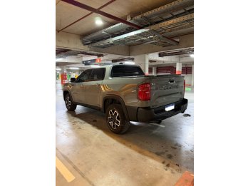 VENDO RAMPAGE REBEL CON 24 MIL KM