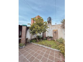 Venta Casa Italia Apta credito 3 dormitorios cochera y patio