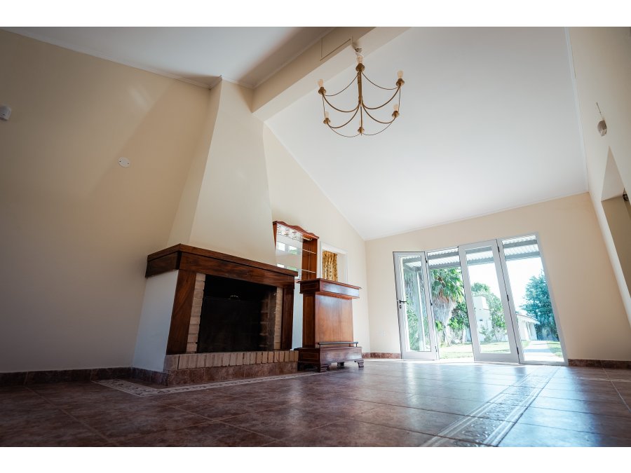 Venta Increible Casa zona La Toma 1240 m2