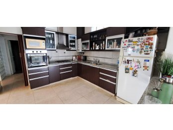 Venta casa 4 dormirtorios zona almafuerte c/cochera Apta cre