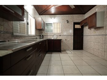 Venta Casa 3 dormitorios zona escuela Don bosco Apta credito