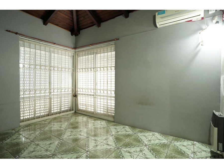Venta Casa 3 dormitorios zona escuela Don bosco Apta credito