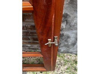 Ventana de madera