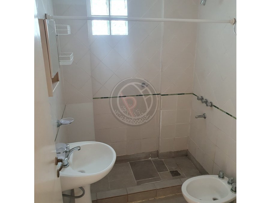 ALQUILER. Depto. 1 dorm. PB Patio! San Luis al 700