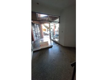 ALQUILO LOCAL COMERCIAL EN PLENO CENTRO