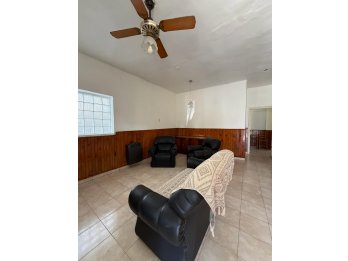 Av. de las Américas entre Newbery y Ramírez - Casa en Venta