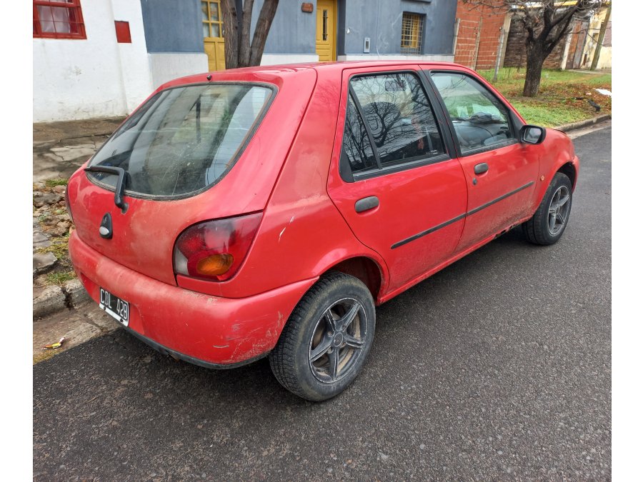Titular vende Ford Fiesta 98