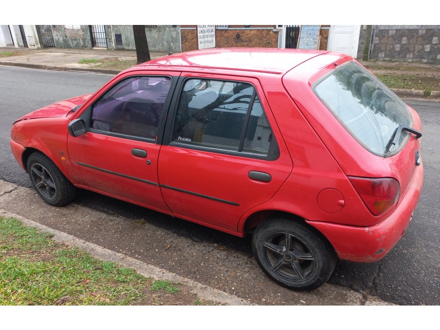 Titular vende Ford Fiesta 98