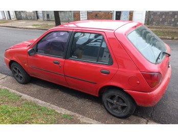 Titular vende Ford Fiesta 98