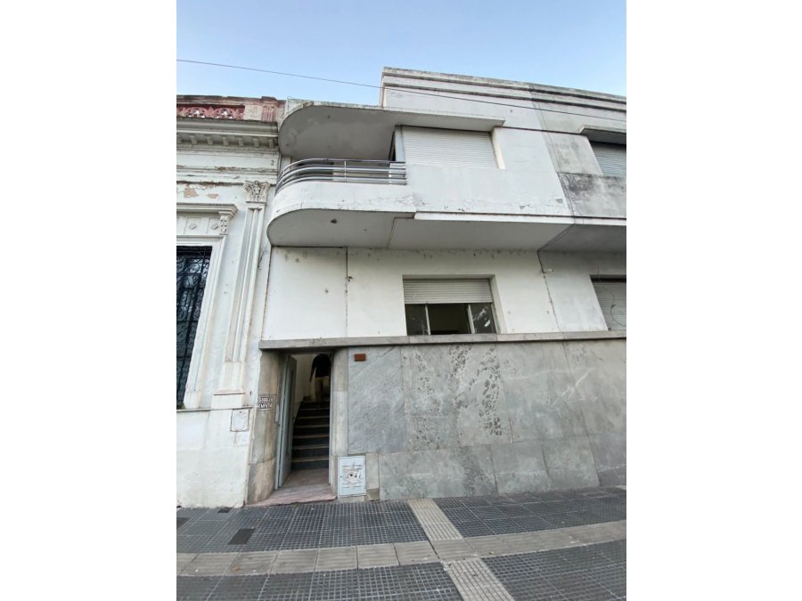 IMPORTANTE PROPIEDAD EN ALQUILER - PLENO CENTRO DE PARANA
