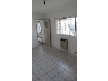 🏡✨ **CASA INTERNA DE 1 DORMITORIO EN ALQUILER – CENTRO** ✨