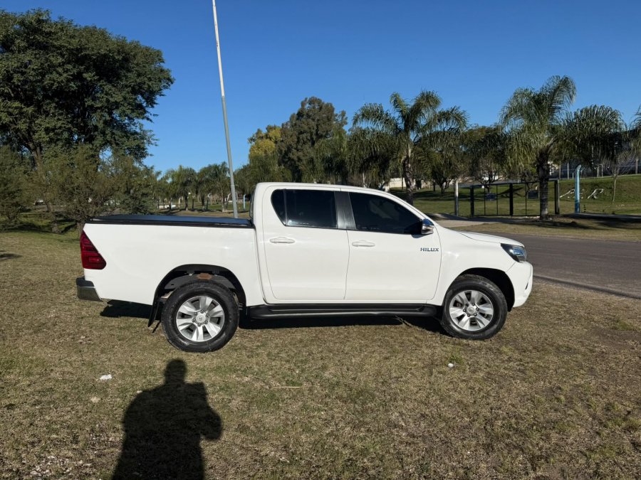 Vendo Hilux
