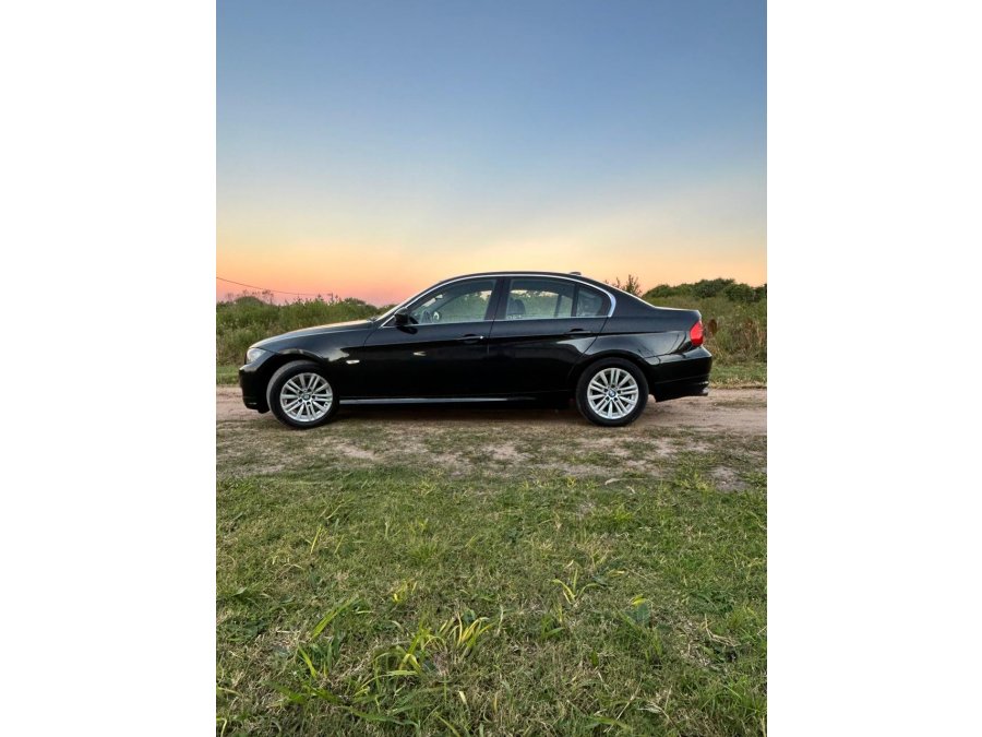 BMW 325I 2010